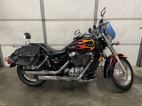 2007 Honda Shadow 1100 Sabre - Image 2